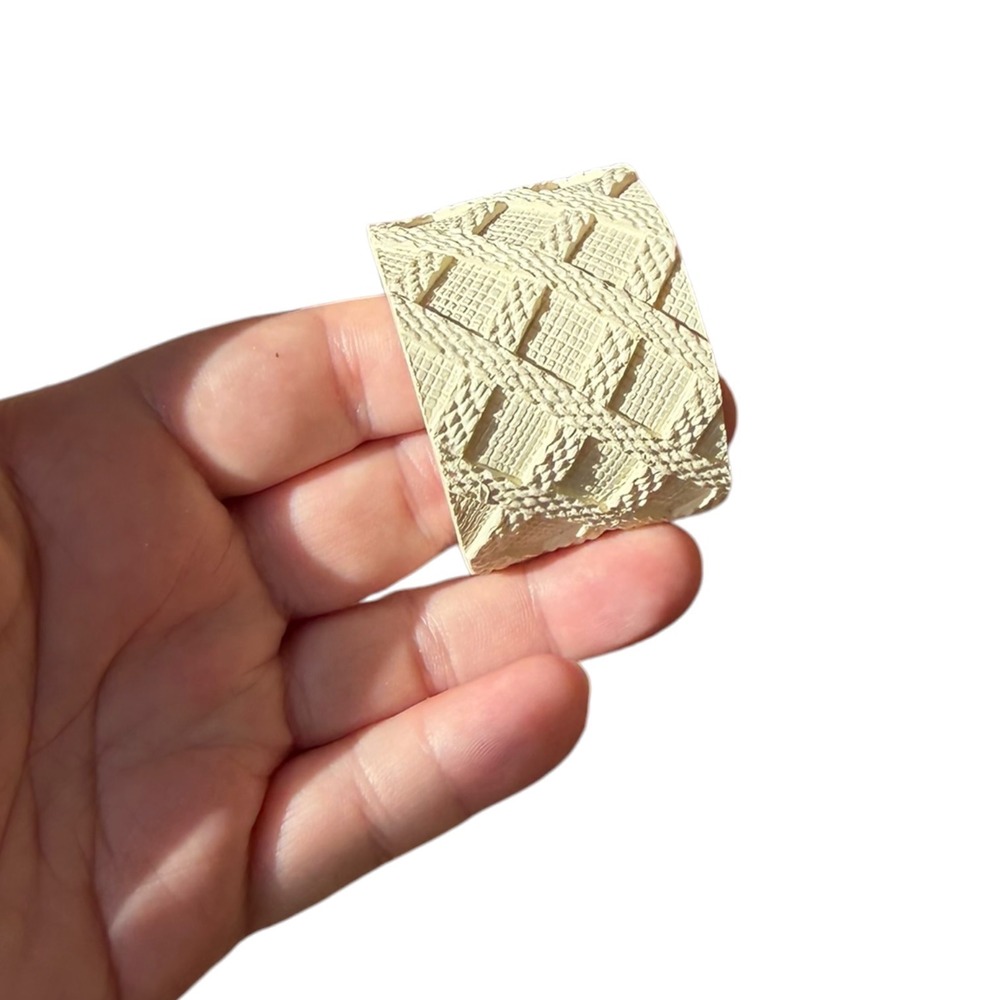 Set of 4 Cream Lattice Cable Knit Textured Napkin Rings Table Decor - Picture 7 of 12